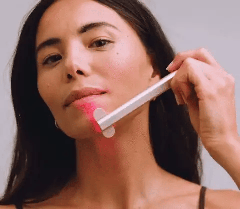 ULTRA LIFT™ LED Anti-Age Wand som Lyfter, Stramar & Ger Glow på Minuten